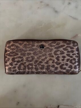 kate spade Metallic Leopard Zip Wallet - Rose Gold